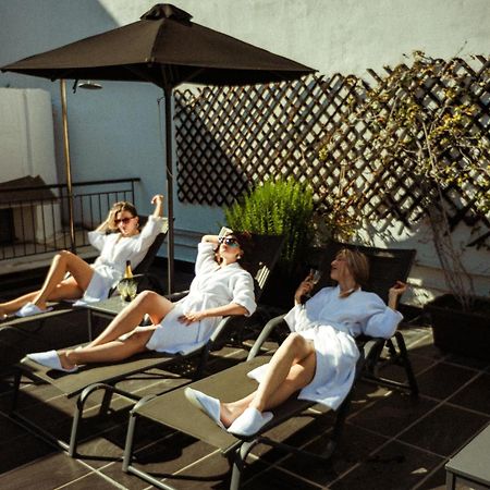 Nin&Bau Sarri 2 Otel Atina Dış mekan fotoğraf